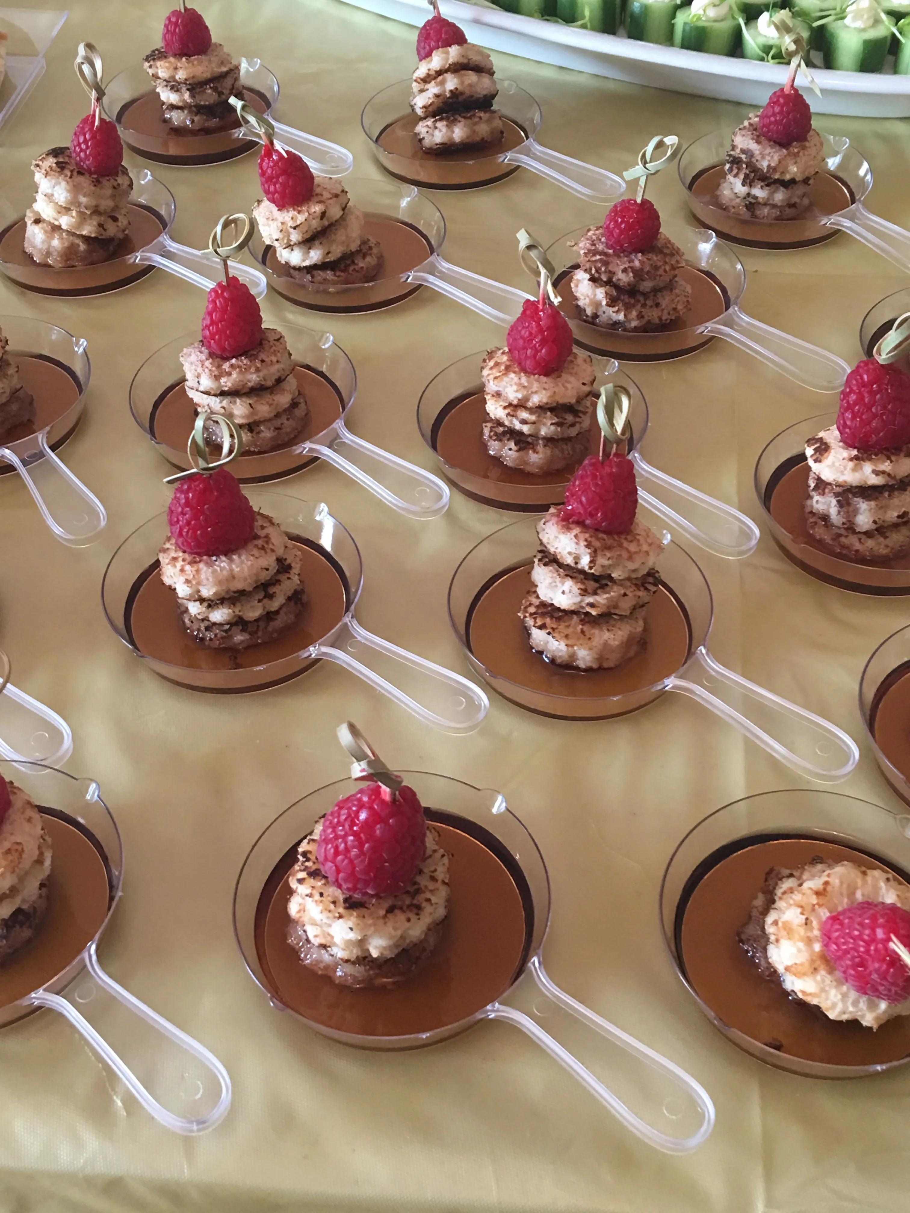 Gourmet dessert Yum Yum Catering